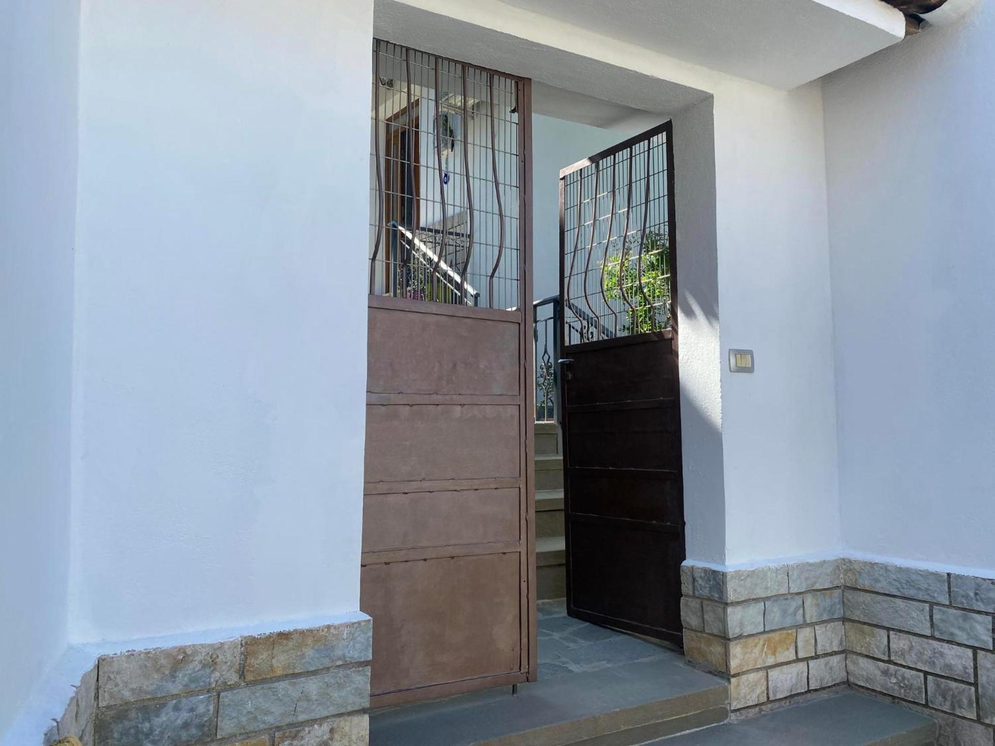 Guest House Persa Гирокастра Экстерьер фото