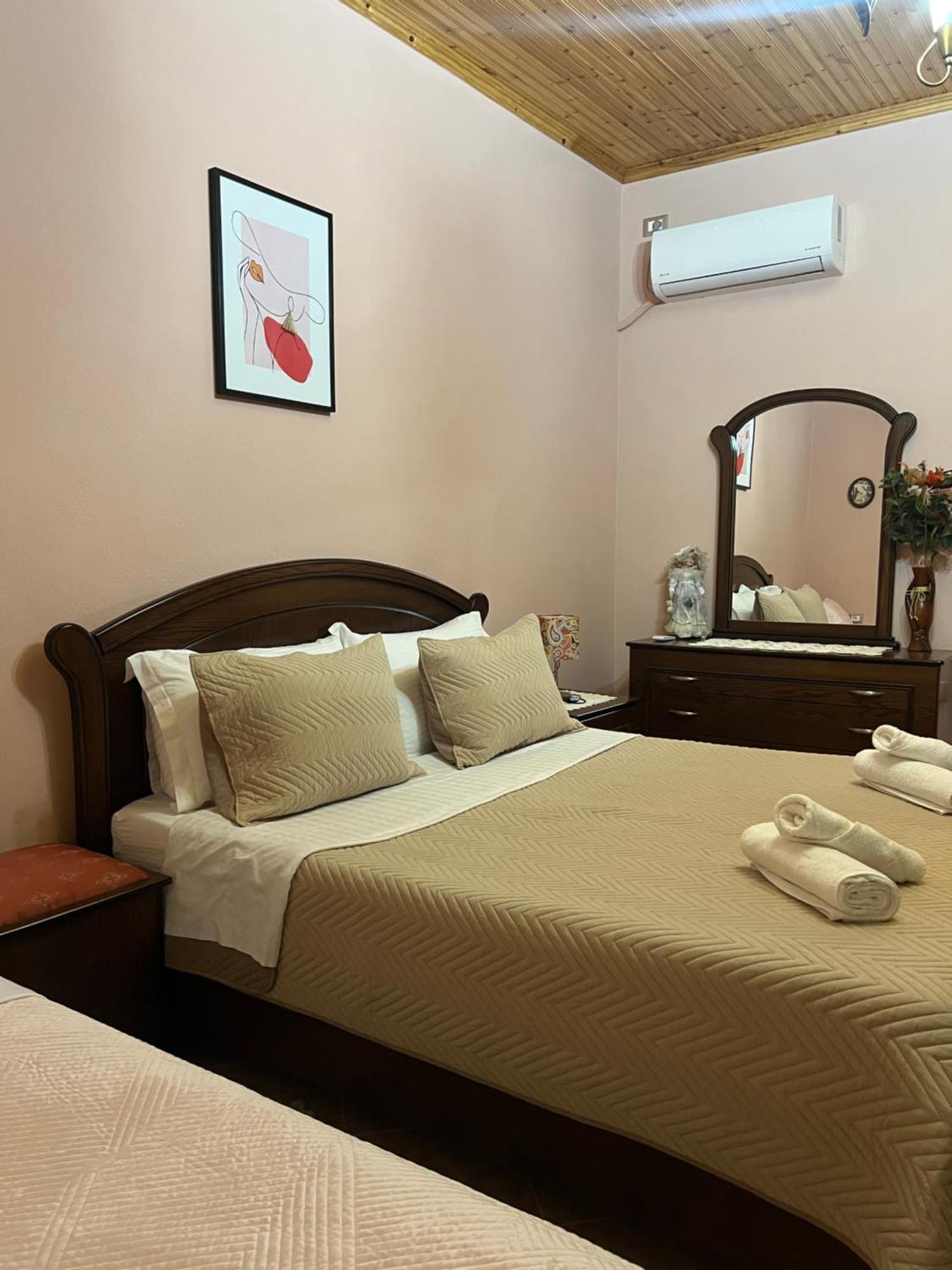 Guest House Persa Гирокастра Экстерьер фото